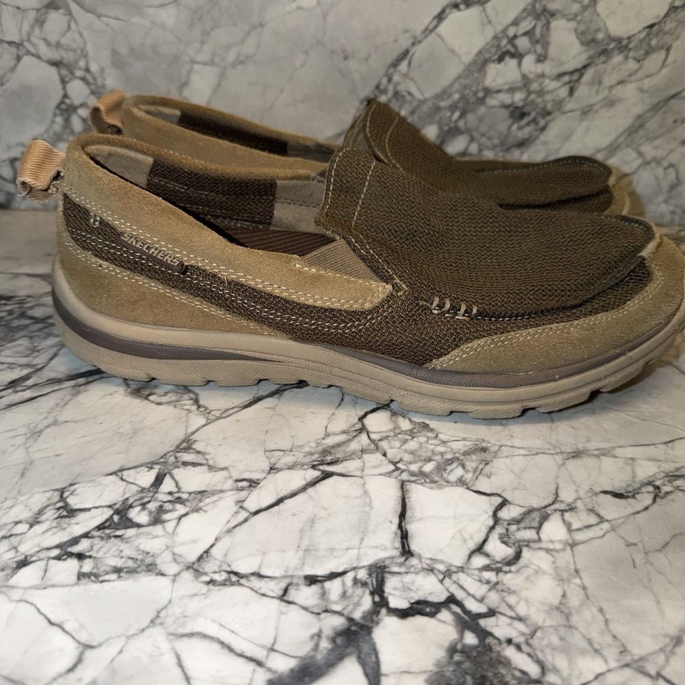 Skechers Mens 64365 Brown Superior Milford Memory Foam Slip-On Size 9.5 Loafers